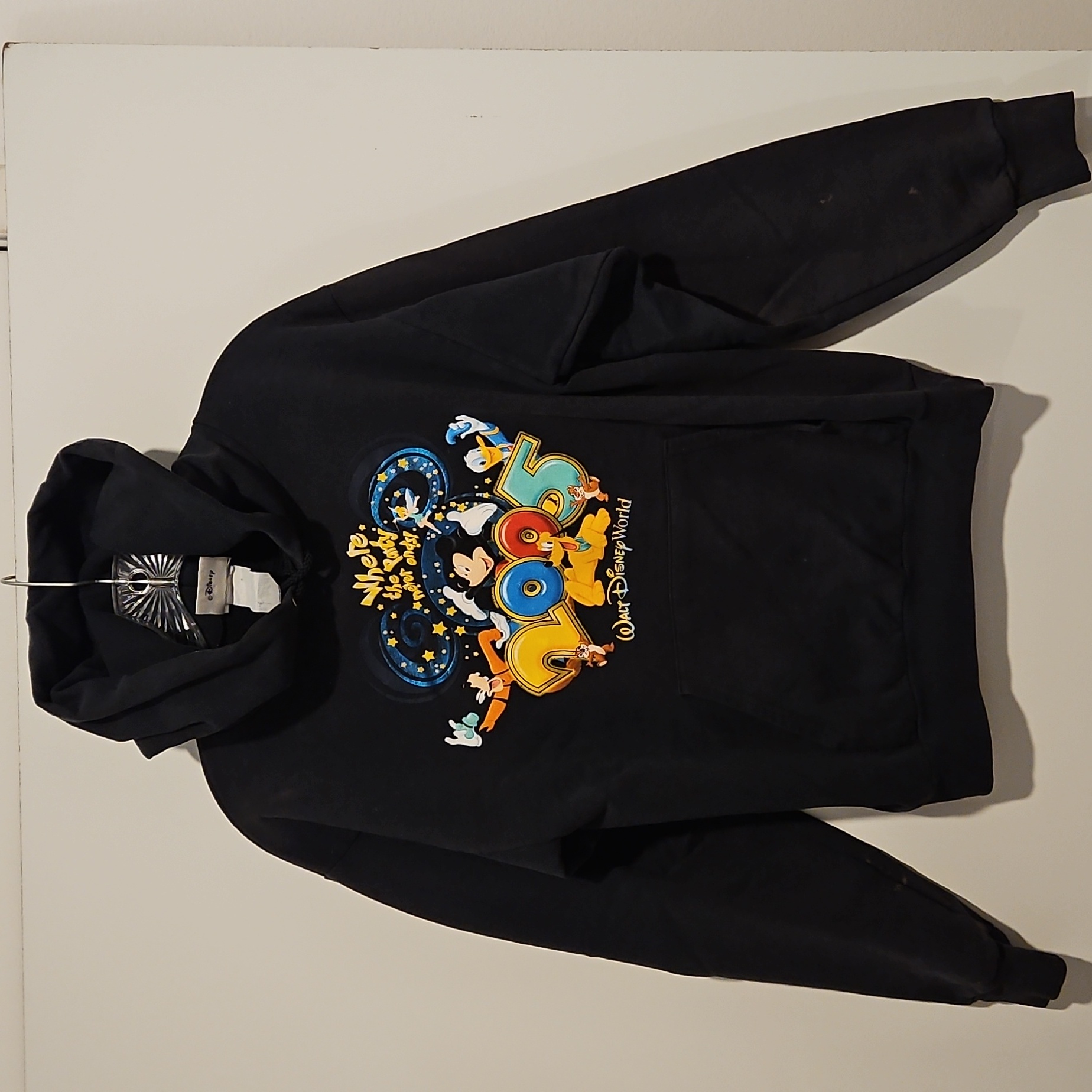 Walt Disney World 2005 'Where The Party Never Ends' Black Long Sleeve Hoodie Lg.